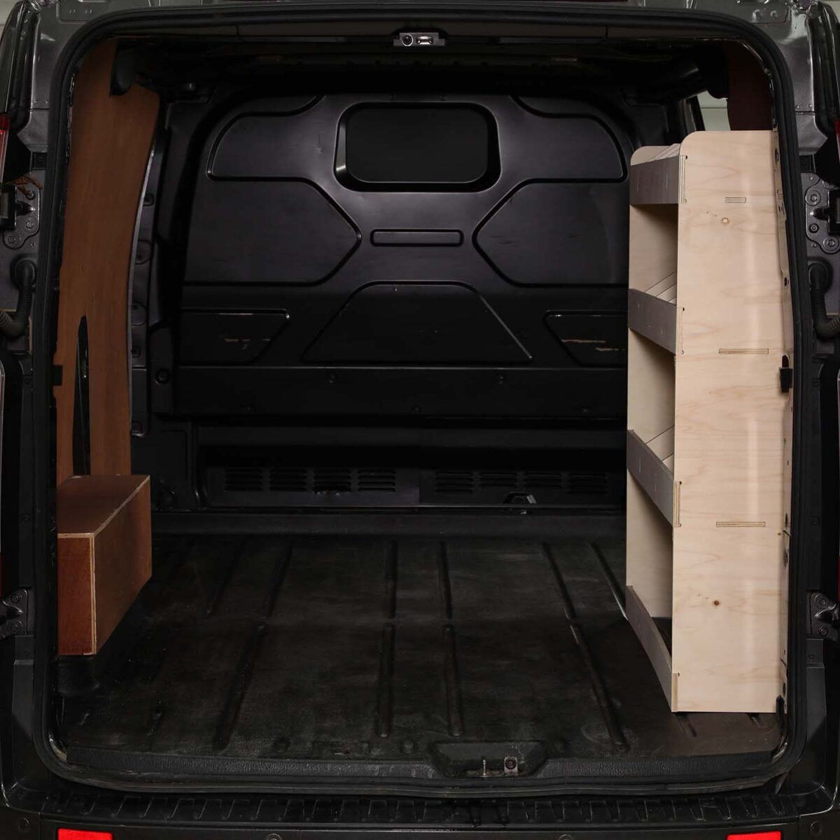 FDCU-002-2.jpg Ford Transit Custom L1 2012-23 Estantería para el lado del pasajero - Imagen 2