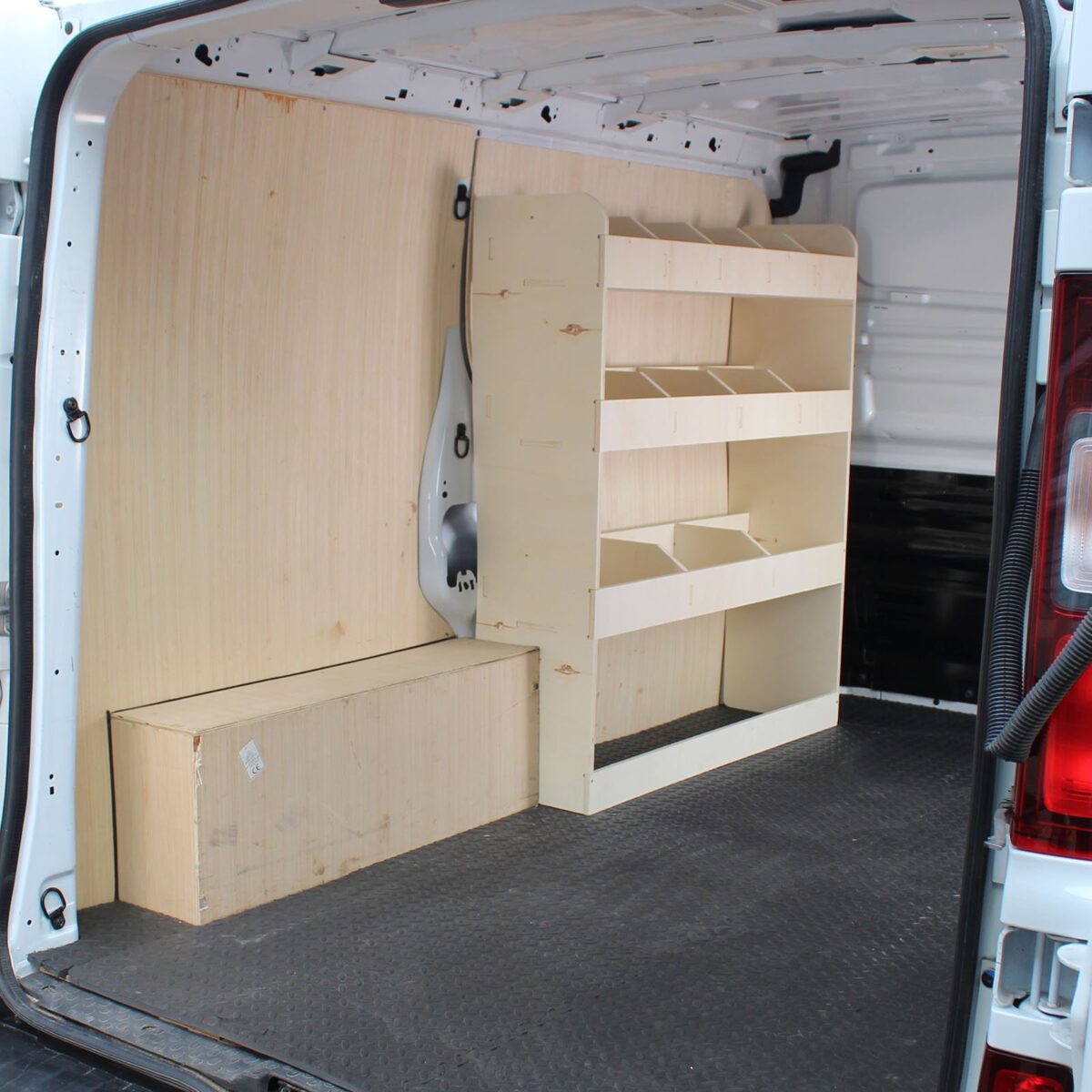 Nissan Primastar L1 2001-14 Estantería delantera para el lado del conductor - Imagen 4