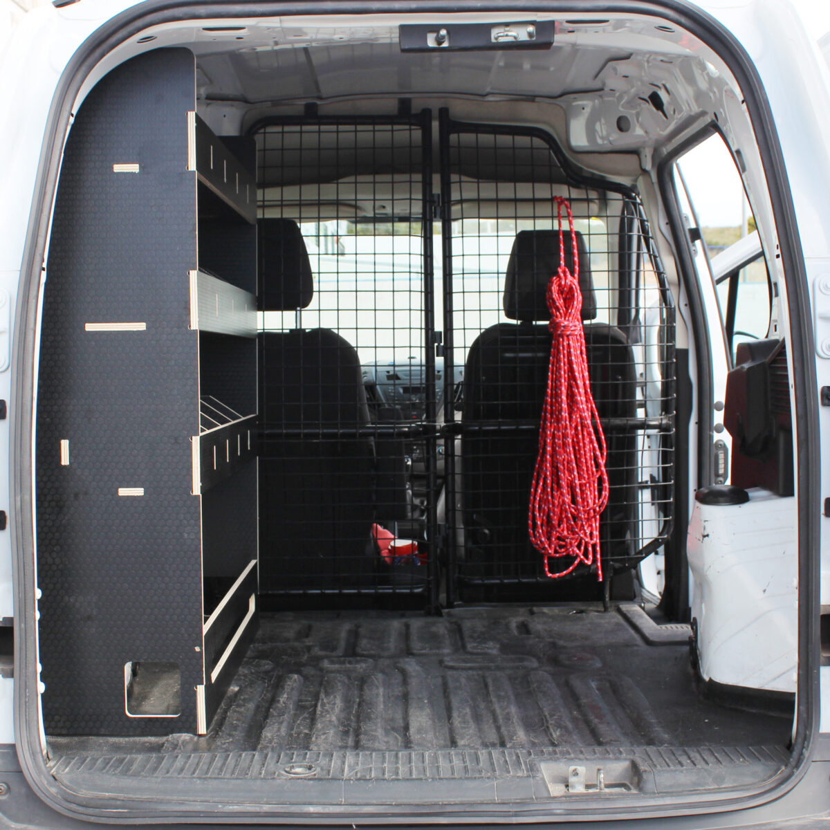 Ford Transit Courier L1 2014-23 – Estantería para furgoneta con compartimentos lado del conductor, tablero fenólico - Imagen 3